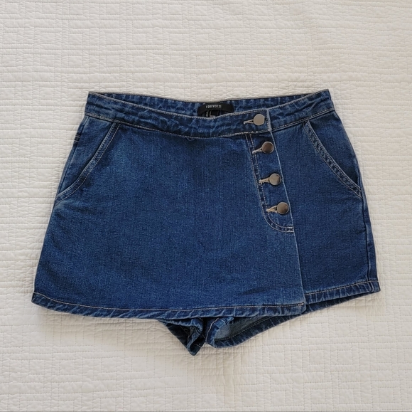 Forever 21 Women Denim Short - Picture 3 of 11